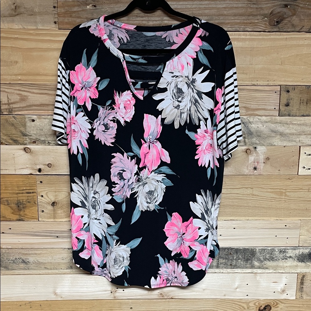 Floral size Large Striped Short Sleeved Lightweight Blouse- Pink and Black